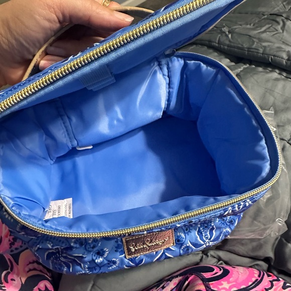 Lilly Pulitzer GWP makeup case sleep mask and coffee mug - Picture 4 of 8